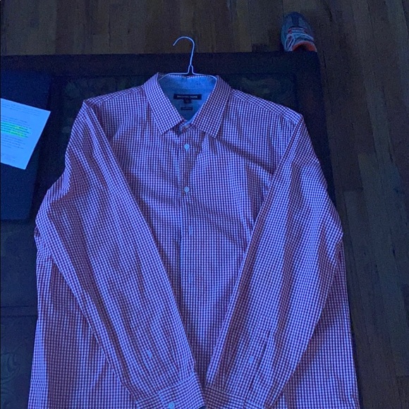 Button down - Picture 2 of 6